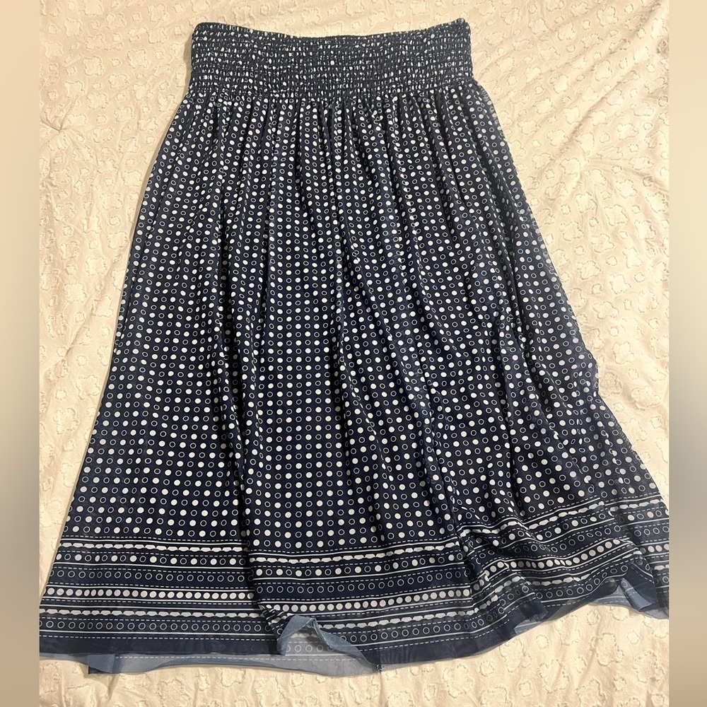 Max studio maxi skirt. Navy blue. Size XL.